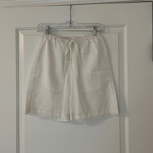 Lekha White Muslin Cotton Short
